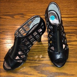 Size 7.5 women shoes